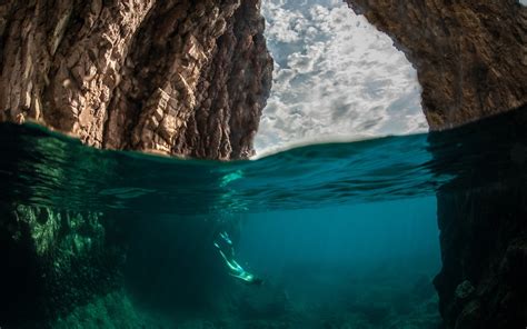 underwater view    widescreen wallpaper
