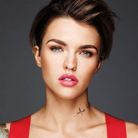 Ruby Rose 5 Gründe Warum Ruby Rose Die Coolste Socke Im