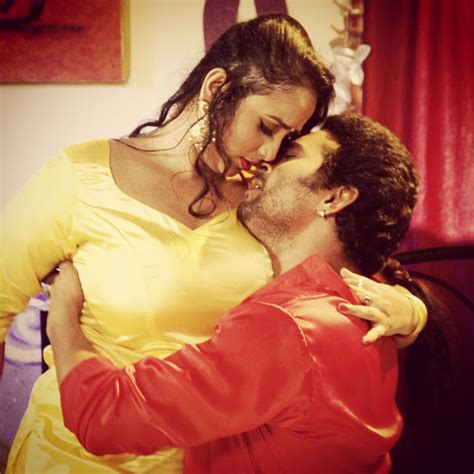 yash kumar and rani chatterjee kissing scene in film ichhadhari top 10 bhojpuri bhojpuri
