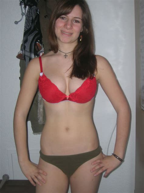 Shy German Amateur Poses For The First Time ~ 40 On 2 Blogspot