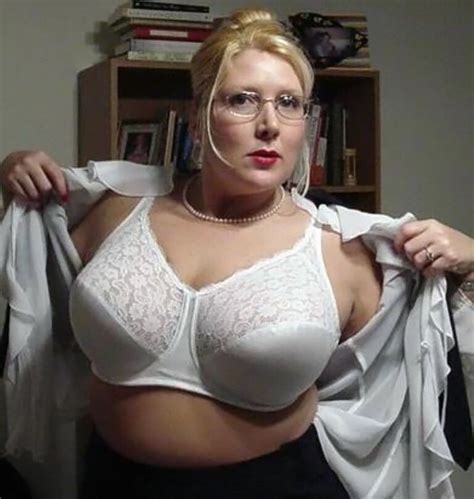 super sexy granny mega boobs porno photo