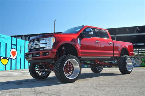royal lift detected red lifted ford    custom lights caridcom gallery