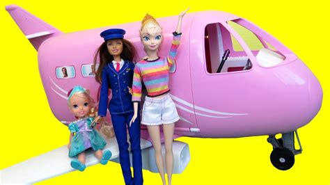 Airplane Elsa In Barbie S Plane Barbie Is The Pilot