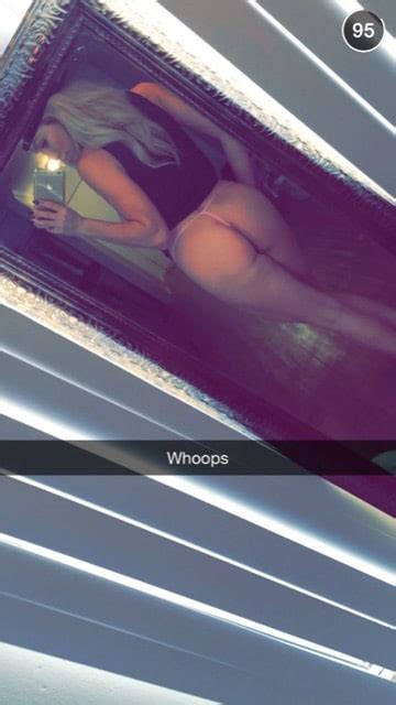 15 smoking hot snapchat pictures your welcome therackup