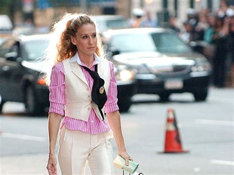 3 carrie bradshaw looks from sex and the city that you can