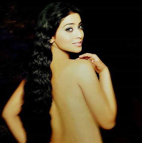 bollywood actress topless nude no bikini no dress