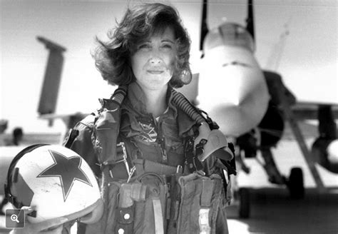 female fighter pilot lorrie graham