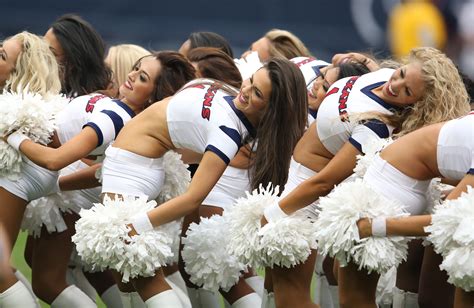 top 10 hottest cheerleading squads in the nfl therichest