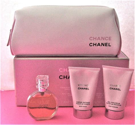 womens chanel chance gift set  trousse signature bag chanel