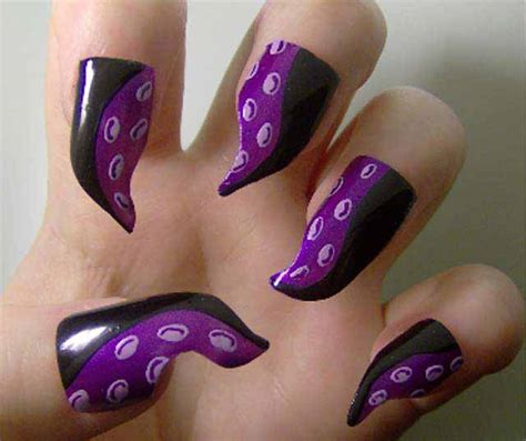 I Can T Type With Those Sculpted Fingernail Art Geekologie