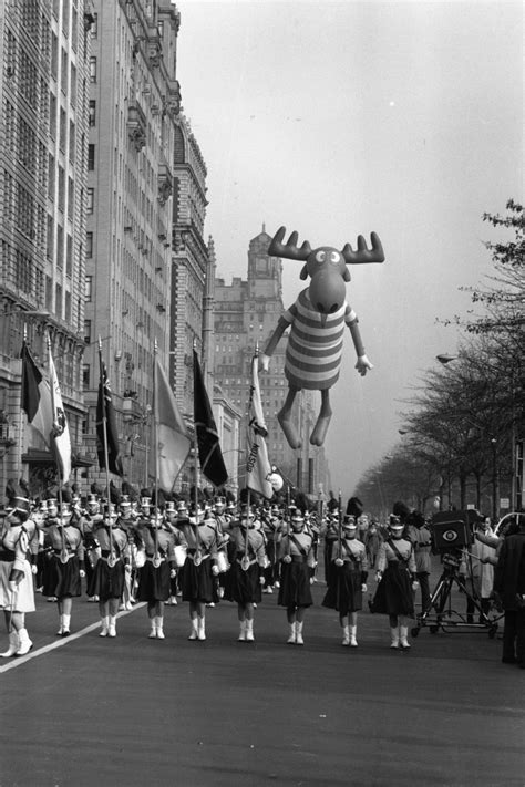 23 historic pictures from the macy s thanksgiving day parade