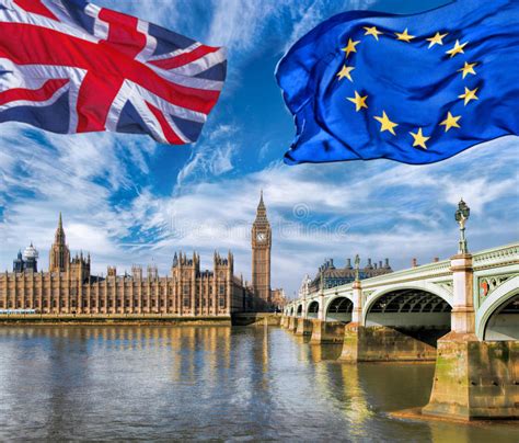 londenhet uk  juni  protesteerders de pro eu die anti brexit europese unie vlaggen en