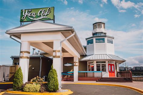 yacht club offers waterfront dining  edgewater   nj
