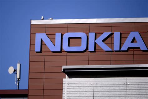 nokia seals   billion deal  alcatel  create telecoms kit