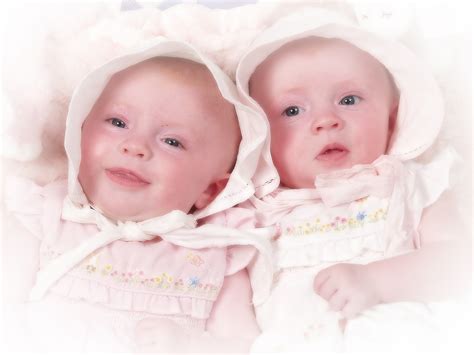 twin baby girls pictures  freely cute babies pics wallpapers