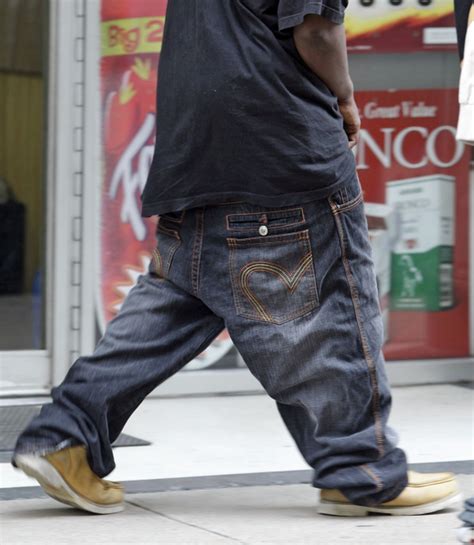louisiana town bans sagging pants  york daily news
