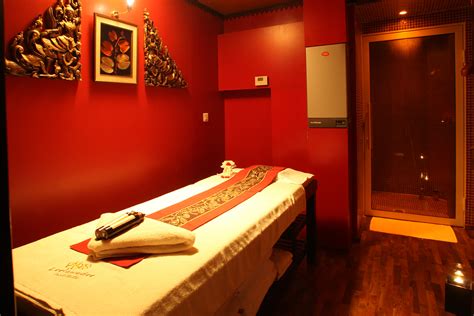 mobilier table salon de massage paris 5