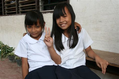 Asia Philippines Cebu Preteens In School