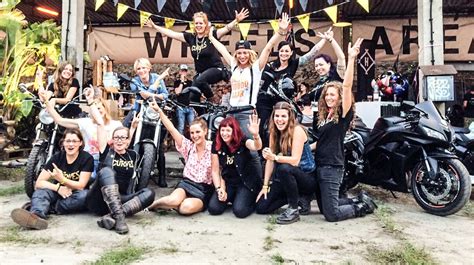 Meet The Curves Berlin S All Female Biker Club Breaking Down Boundaries