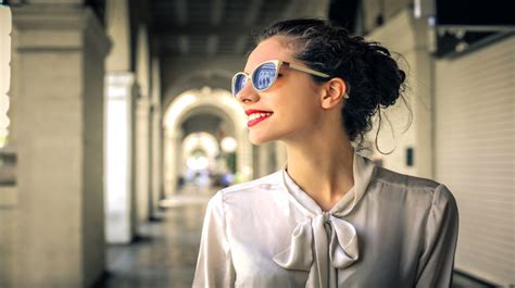 5 Reasons Not To Underestimate A Classy Lady Womenworking