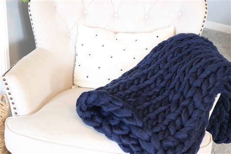 diy chunky knit blanket tutorial  tools required  raising nobles