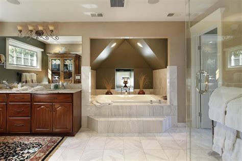 luxurious master bathrooms   incredible bathtubs