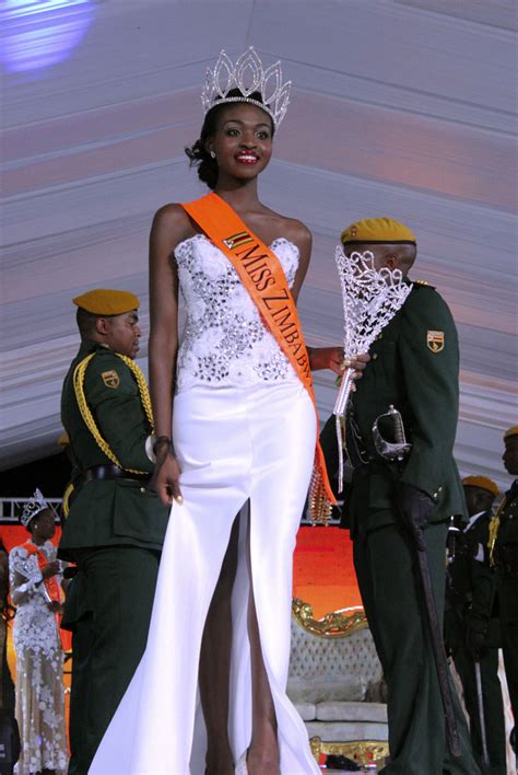 miss zimbabwe stripped of her title for posing nude