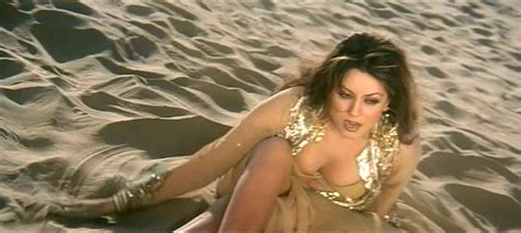Teasing Bollywood Pics Mahima Chaudhry Hot And Tempting