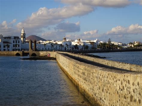 weather lanzarote in october 2019 temperature and climate