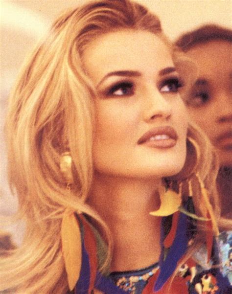 pin by kara callahan on supermodel station with images 90s hairstyles hair inspiration