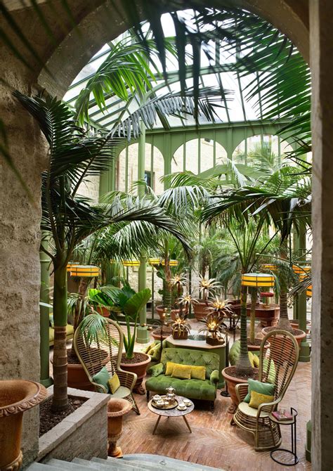 A meno che non preferite una piscina effetto spa, dove quindi non . Castello di Reschio, l'hotel con piscina dove tutto Ã¨ come una volta