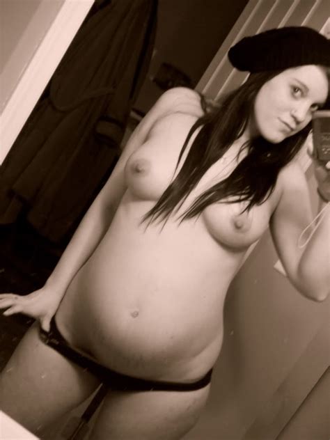 hot amateur girl selfie pics and gets pregnant nude amateur girls