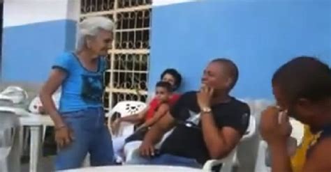 Grandma Seduces A Man With Her Dance Moves Oh My God