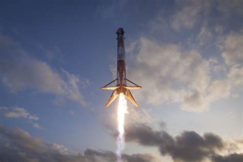 spacexs reused rockets approved  carry satellites techstory