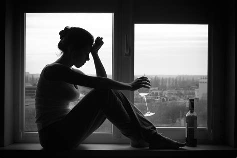 women and alcohol statistics side effects and health impacts