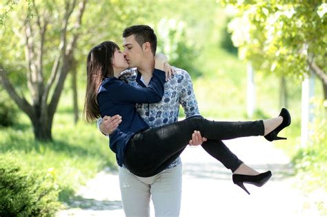 Couple Love Kiss · Free Photo On Pixabay