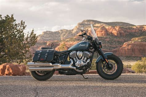 indian chief super chief chief bobber dark horse review cycle news