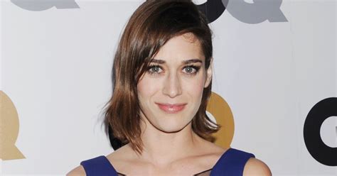 Lizzy Caplan In Talks To Join Gambit Sandwichjohnfilms