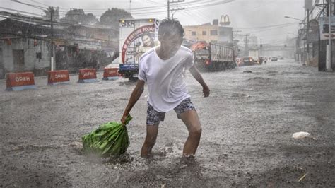 typhoon kammuri slams into philippines killing at least 2 news al