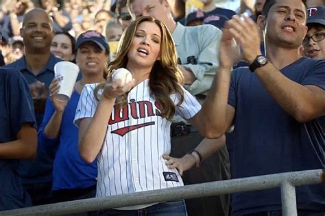 Who Is The Hot Girl In The Joe Mauer Head And Shoulders