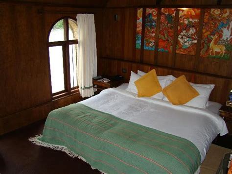 houseboat bedroom picture  kumarakom lake resort kumarakom tripadvisor
