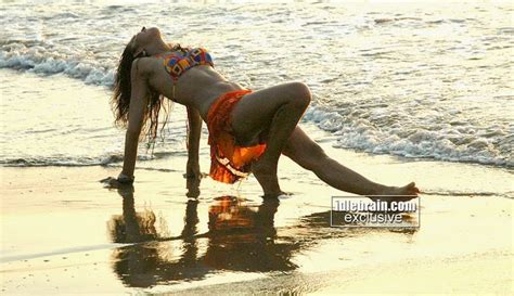 indian garam masala bhojpuri actress rinku ghosh hot sexy spicy stills pics photos