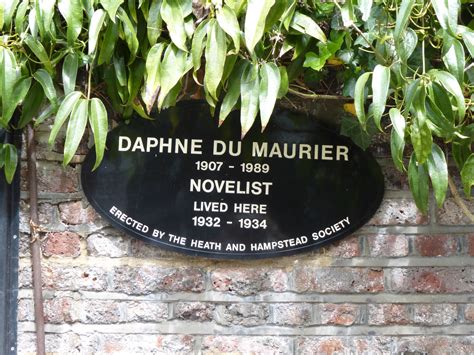 daphne du maurier well road london nw3 commemorative plaque
