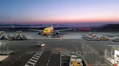 dhl express opens   international hub  malpensa airport dhl global