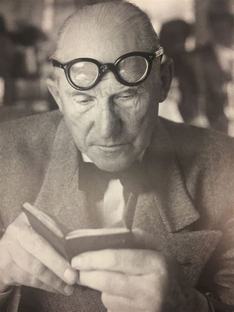 Le Corbusier Reading Without Glasses Glasses Fashion People