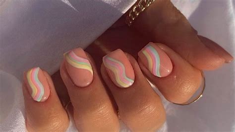rainbow nails la nueva tendencia de las celebs que debes