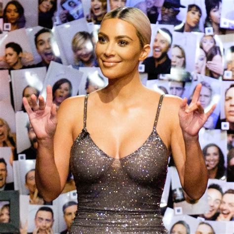 Kim Kardashian Says Her Waist Is 24 Inches E Online