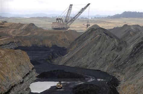 coal  cleanup  create thousands  jobs   west report finds