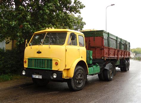 maz truck maz truck  trailer loaded  apples oggy flickr