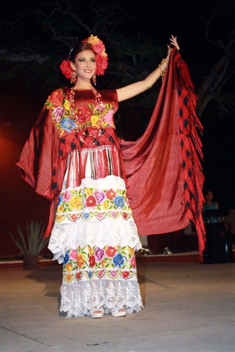 jaime mode aremi trajes tipico del sur de mexico